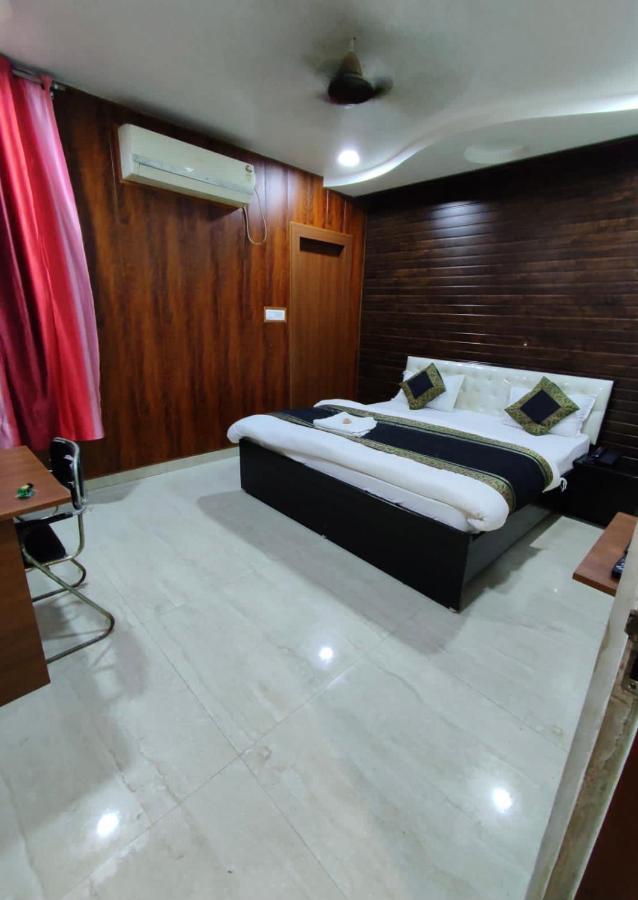 Ashoka Ganages Hotel